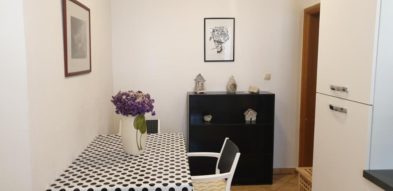 Pende Apartment Banjol Екстериор снимка